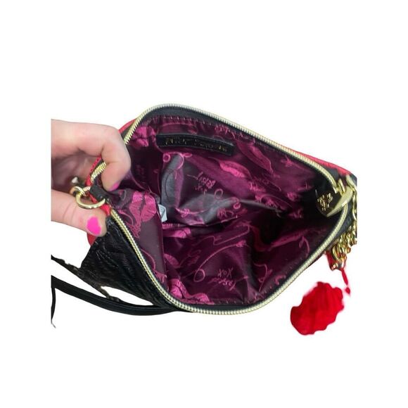 Betsey Johnson XOXO Quilted Crossbody - Picture 6 of 7